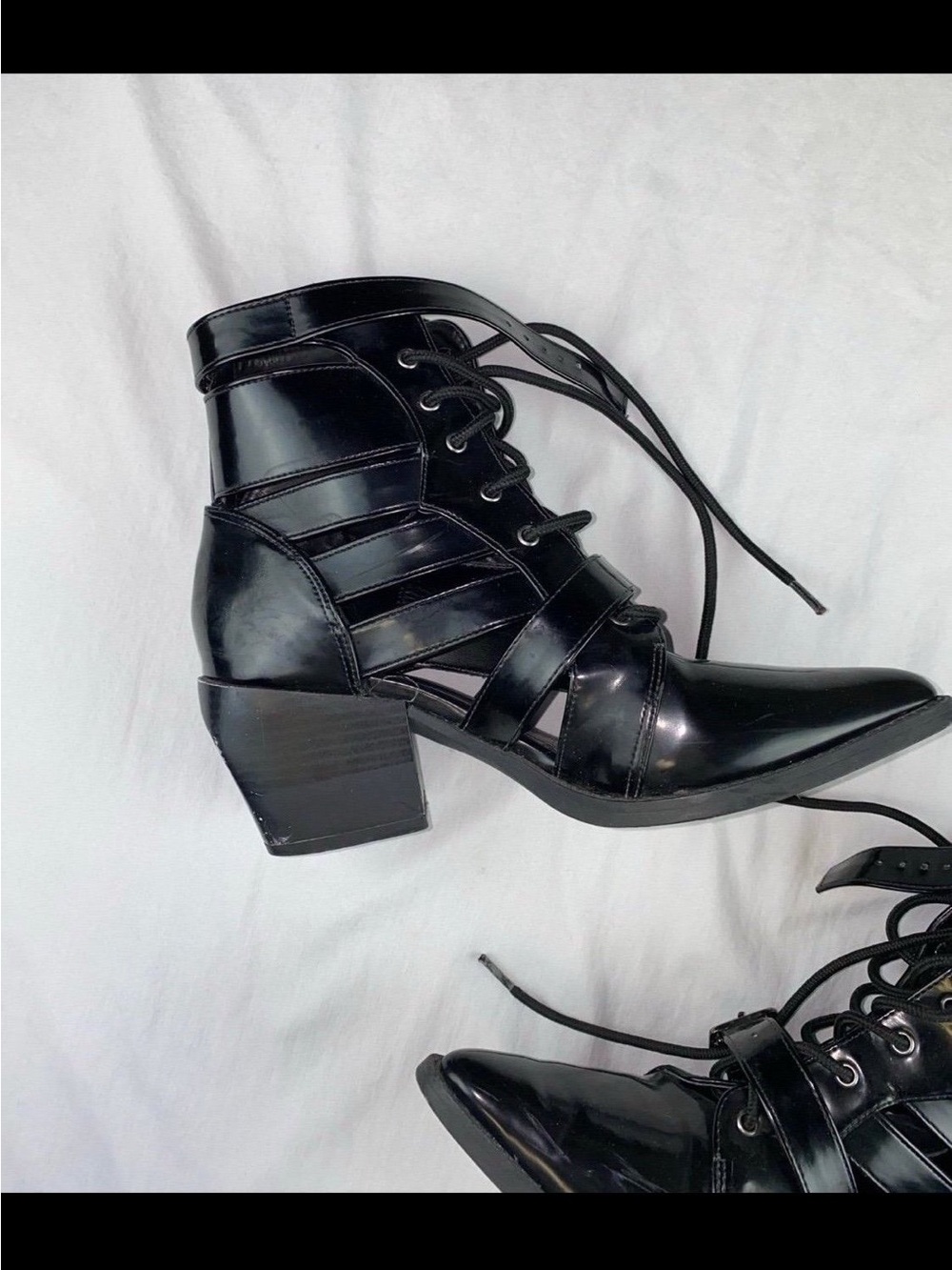 Boots - Picture 4 of 11